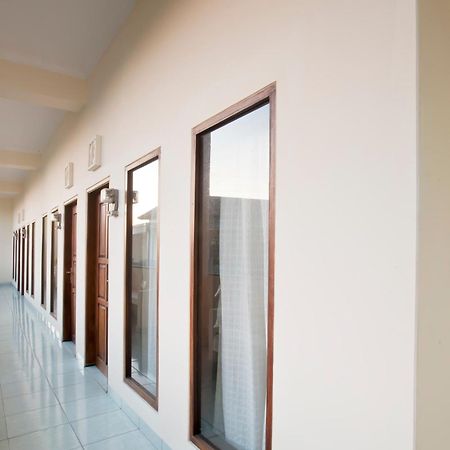 Pondok Taman 828 Hotel Denpasar Esterno foto