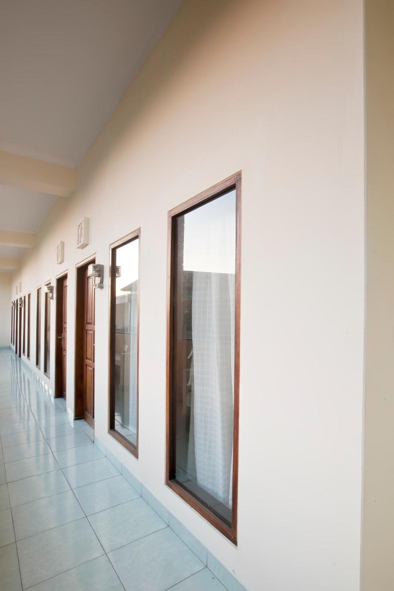 Pondok Taman 828 Hotel Denpasar Esterno foto